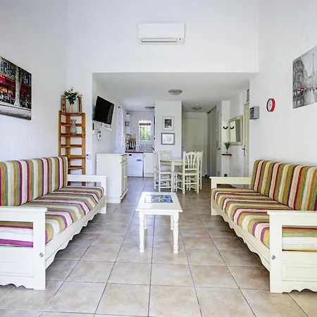 P Minervois U N04 3p6 Βίλα *