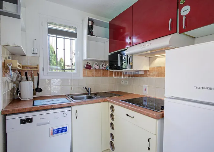 P Minervois U N04 3p6 Βίλα *